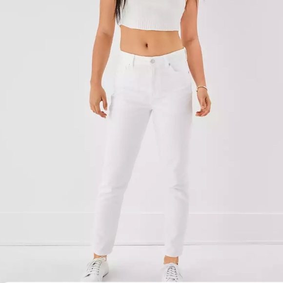AE White Straight Cut Jeans - Picture 6 of 11